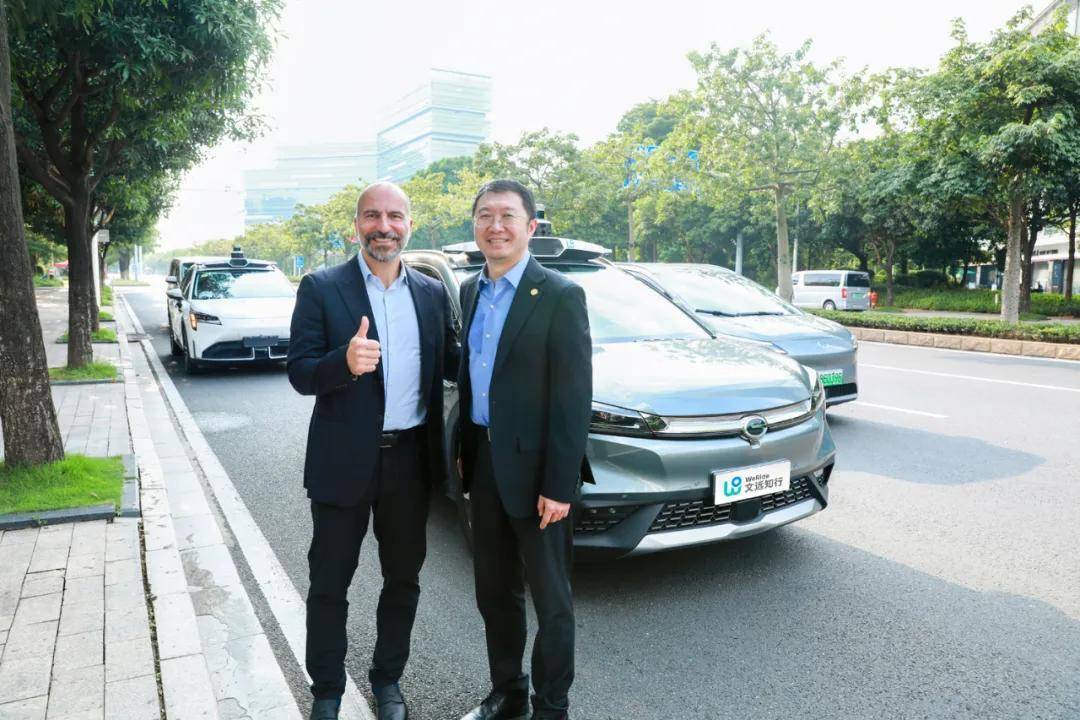 小马智行与文远知行相继获IPO备案：抢夺Robotaxi港股第一股