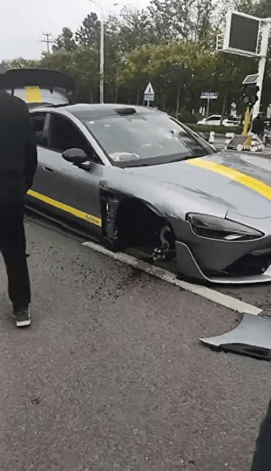 都市车界|车轮又“飞”了！小米SU7频发车轮脱落事故安全性遭质疑