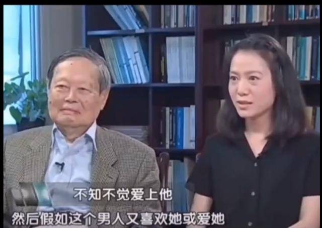 杨振宁刚去世，翁帆终于发声，字字催泪，清华大学吊唁堂细节感人