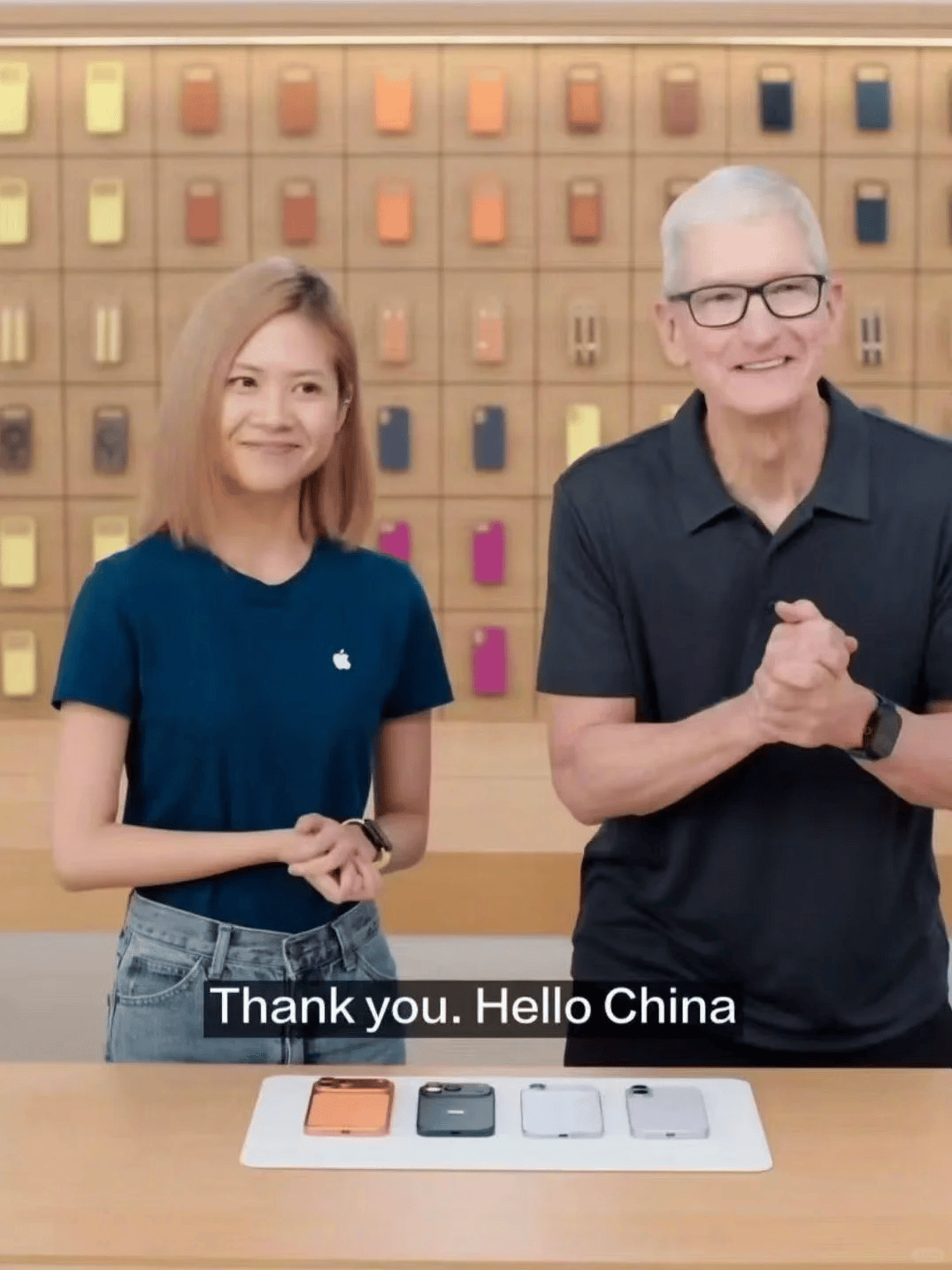终于等来国内首个不用插电话卡的iPhone，结果跑线下营业厅才能办感觉在用2005年的小灵通？