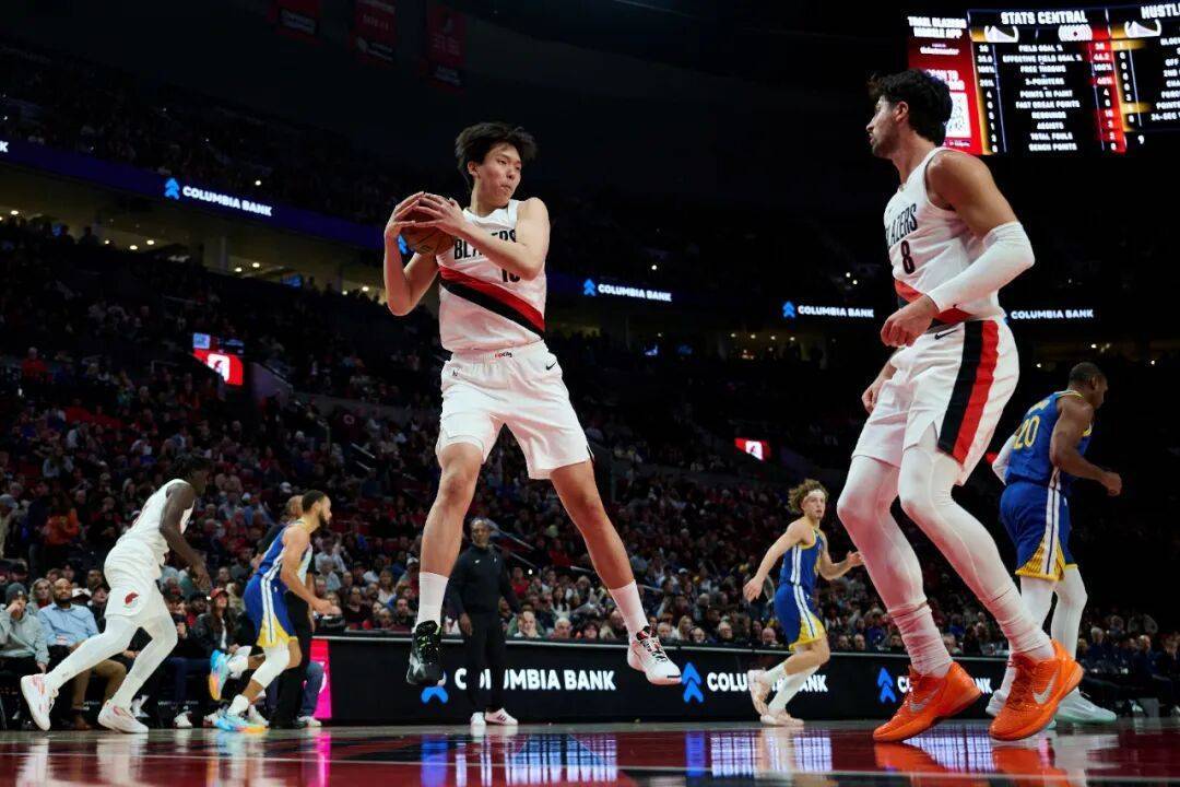 NBA｜开拓者明日首战先发已出炉，克林根出任先发，杨瀚森替补待命