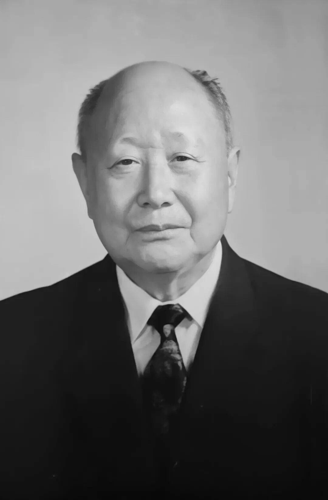 吴振同志遗体送别仪式在天津举行 吴振同志遗体送别仪式在天津举行