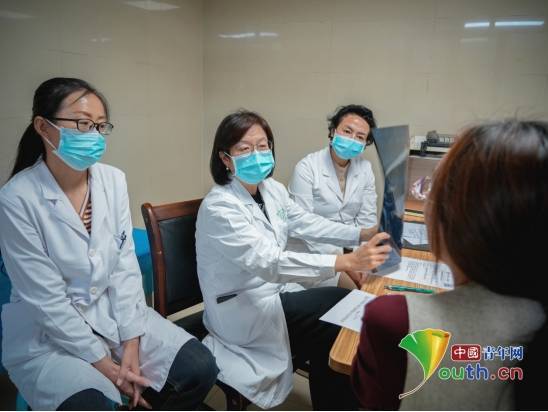 边疆义诊架“心桥”,“为爱远行”2025专家医疗队赴新疆喀什义诊 边疆义诊架“心桥”,“为爱远行”2025专家医疗队赴新疆喀什义诊