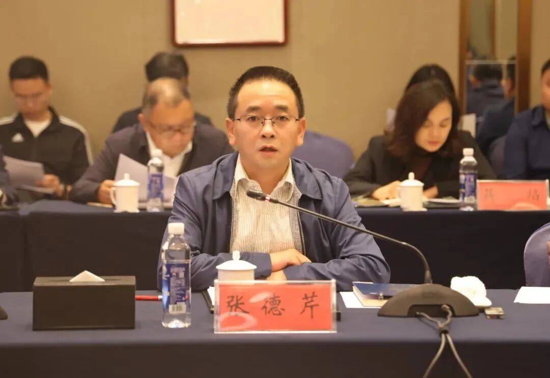 省国资委党委书记、主任刘永升到茅台集团调研 省国资委党委书记、主任刘永升到茅台集团调研