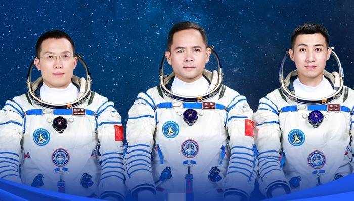 神舟二十一号3名航天员确定，明晚将携带4只小鼠飞向太空