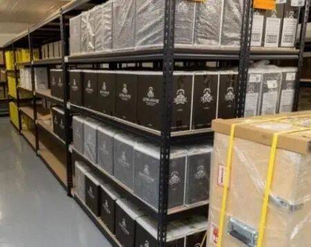 电诈头目陈志仍下落不明！新加坡出手：冻结8.2亿元资产，查封扣押6处房产、1艘游艇、11辆豪车