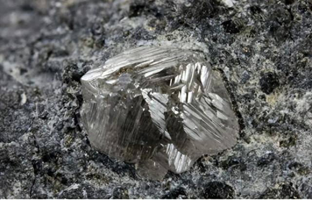 拦不住了？河南钻石一克拉降到8000元欧美友商哀嚎：断我们财