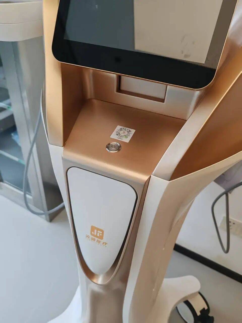 西安医美问题调查:黄金微针、超声炮治疗仪存在违规使用情况(图10)