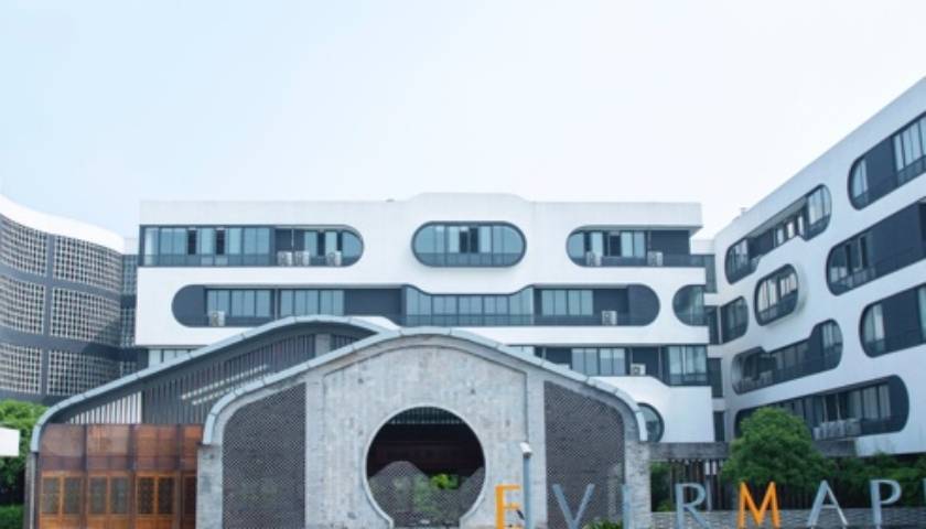 祝丽丹卸任宏胜集团法定代表人，已不在公司主要人员名单内