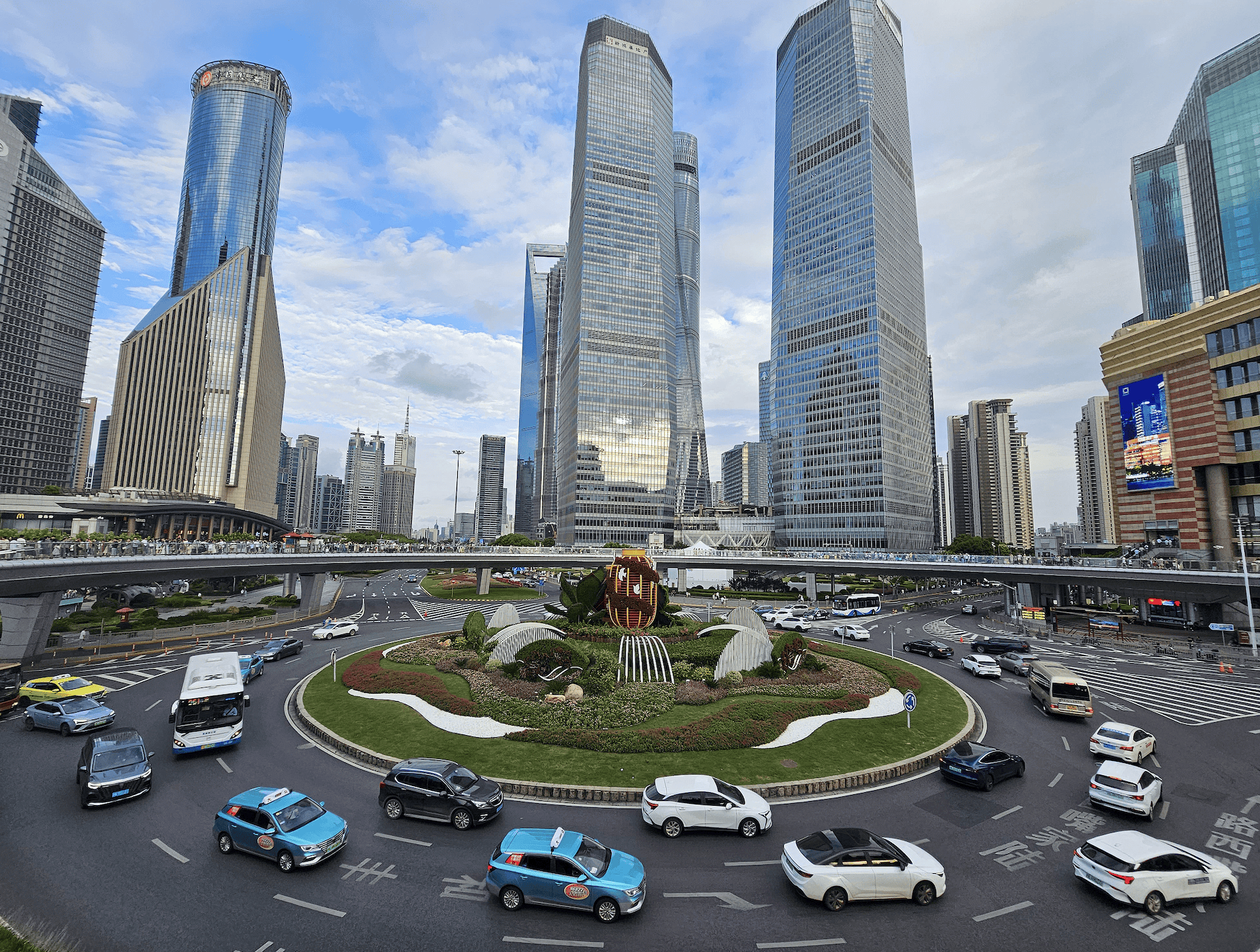 超30家外企参会,商务部这场圆桌会释放多重信号