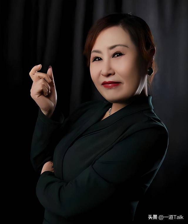 封杀四年,49岁赵薇突传消息,因胃癌去世传闻5个月前就真相大白