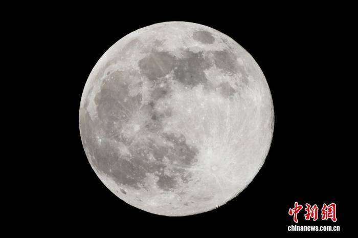 “超级月亮”刷屏 它是如何形成的?