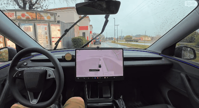 马斯克可能真觉得，造车没意思了。