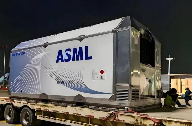 原创 15小时亏损百亿,订单暴跌9%!跨境电商为何集体倒戈中国平台?