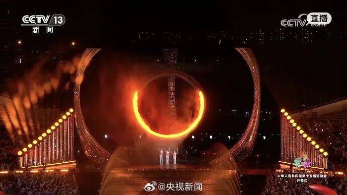 主火炬点燃！火炬手是他们！