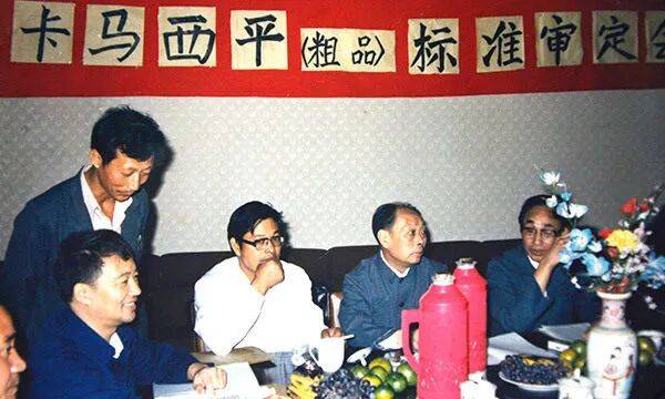 近25亿元股票分给两个女儿!知名企业董事长拟彻底退隐