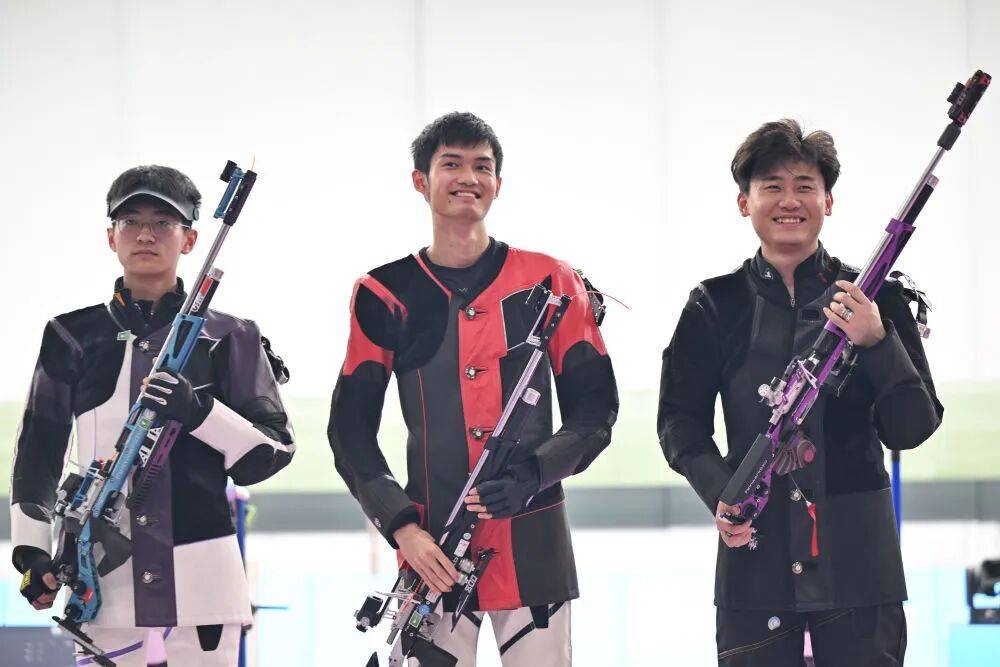 世界冠军扎堆了……这这这，我该支持谁?