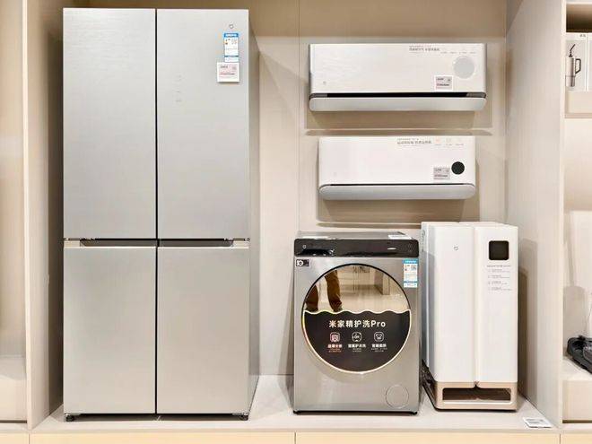 雷军不再温和，仍有两场硬仗要打