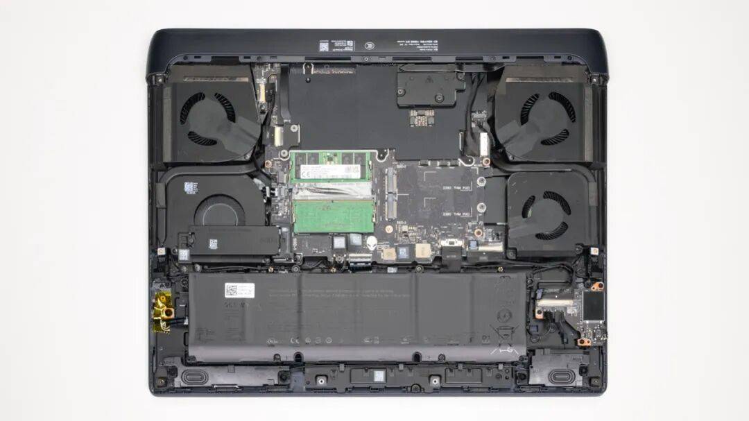 上图是alienware 18 area
