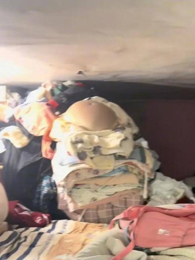 贵州六盘水女子在数平米的房间内养育了8个孩子，妇联回应：情况属实，将提供帮扶