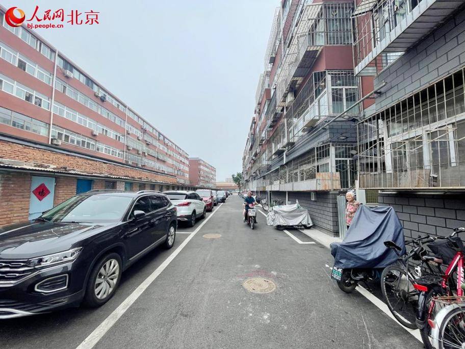 停车难！北京延庆一老旧小区改造后停车更难