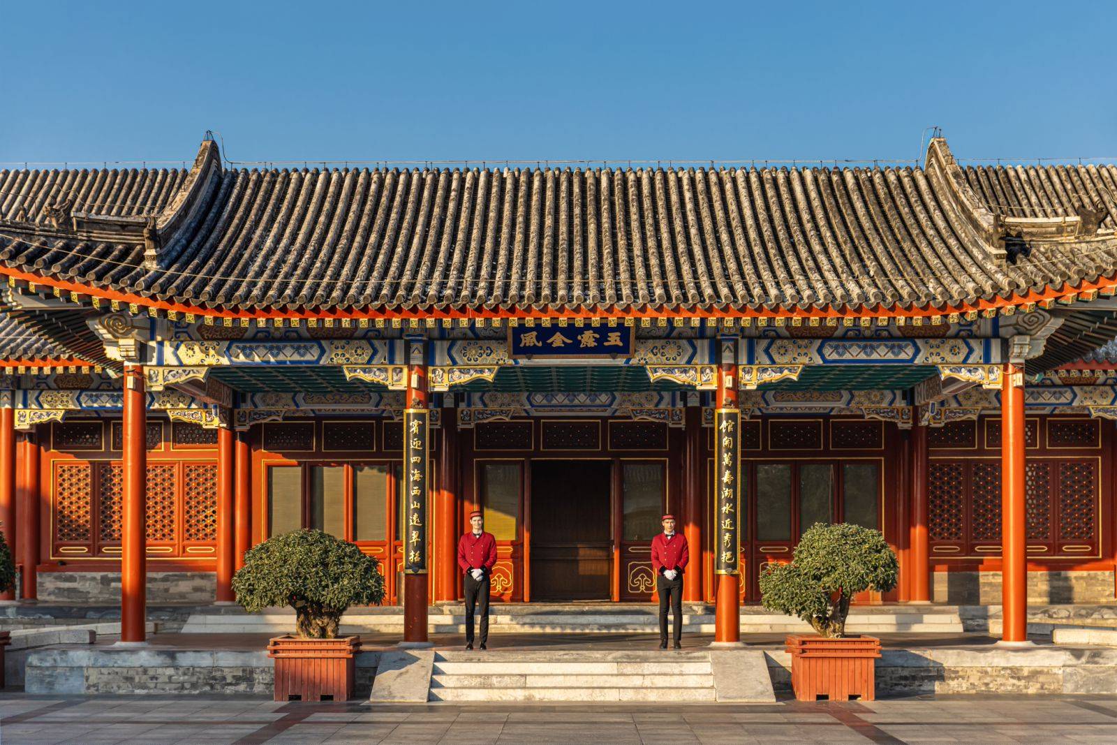 �����Ǹ߼��鱦����ƽ��֮��,��ʫ���µ������з��Ļ��ں�|������������