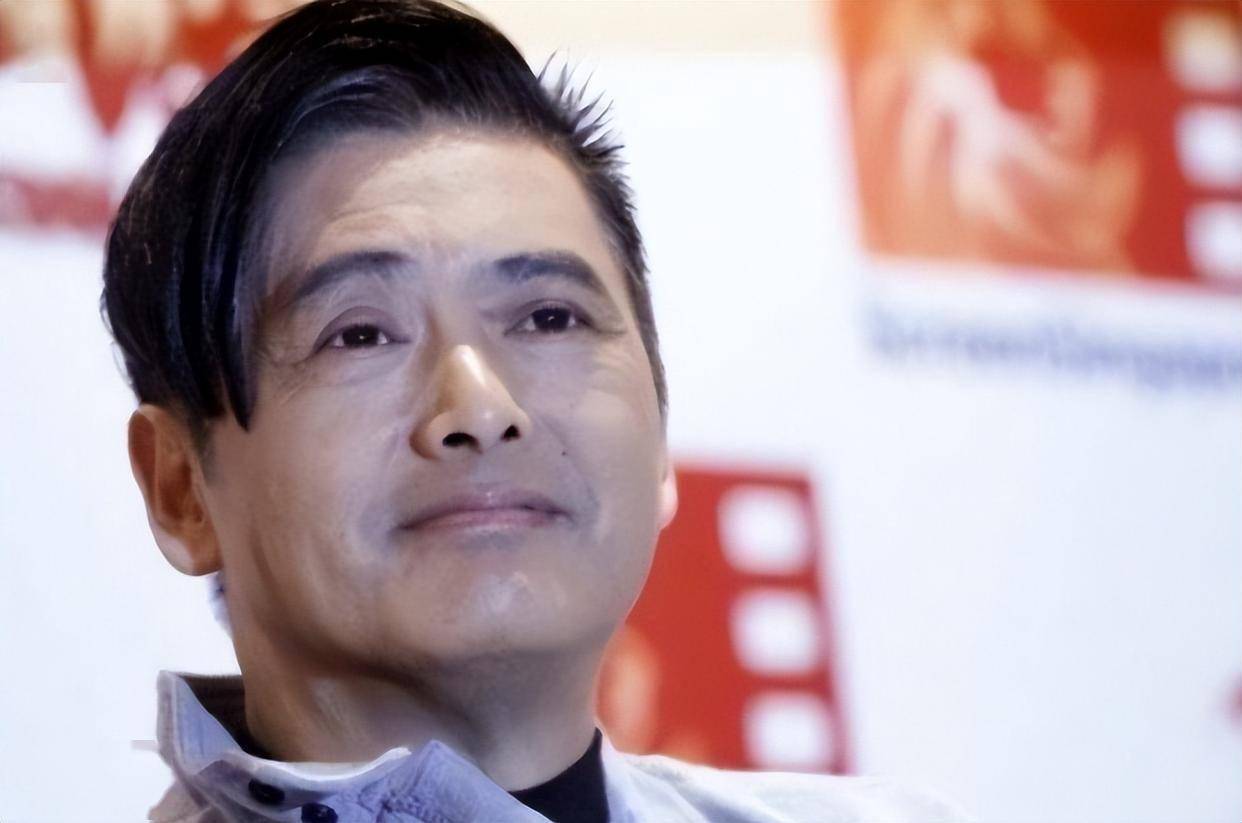 周润发登台"捞金",却未见捐款,原来只是嘴上说要裸捐56亿