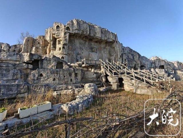 洛阳山寨版龙门石窟引关注 投资方回应:被叫停多年获赔上亿元(图1)