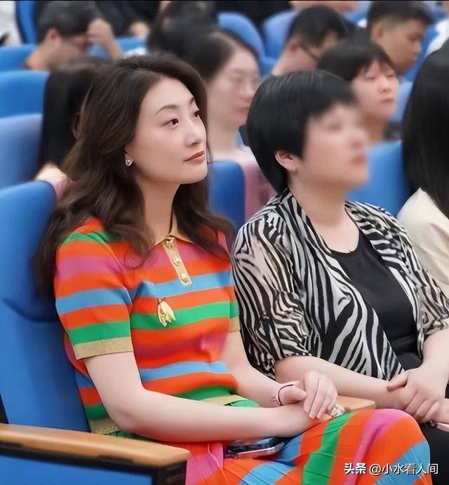 杜建英没想到，宗馥莉离开娃哈哈后，因香港火灾一举动，口碑暴涨