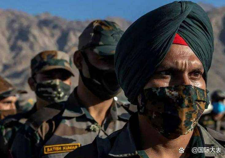 原创 特讯!印度崩了,边境士兵在雪地发抖,中方却派出机器狼?引发国际舆论
