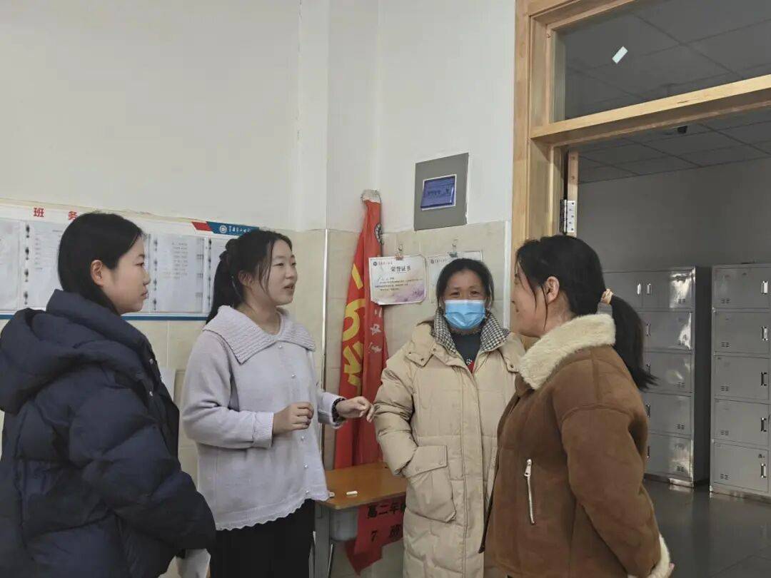 莘县二中56级高二年级举行"家校携手 共育英才"