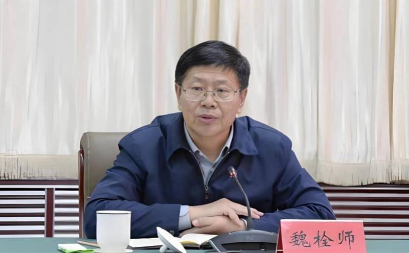 曾被中央通报违规聚餐饮酒致人死亡,魏栓师被开除党籍和公职