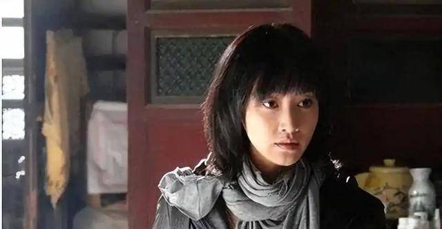 她是“最风流”女主持,曾将2个有妇之夫玩弄于股掌,如今幸福吗