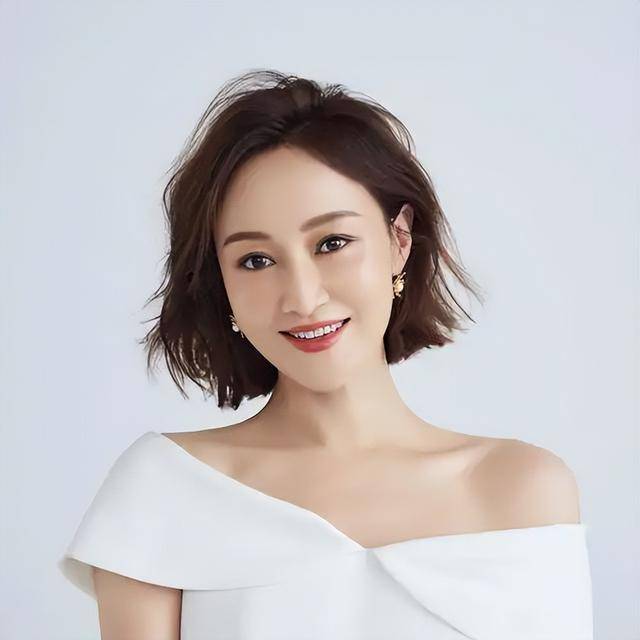 她是“最风流”女主持，曾将2个有妇之夫玩弄于股掌，如今幸福吗