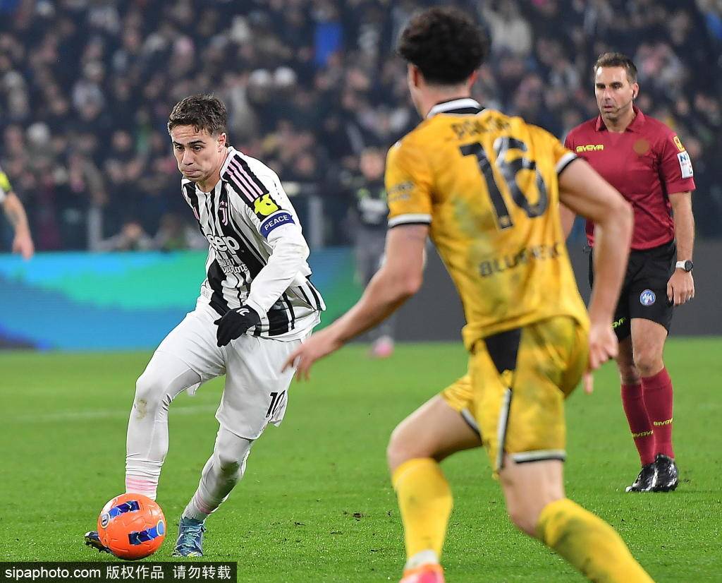 戴维职业生涯至今欧冠打进12球,等于其他加拿大球员之和