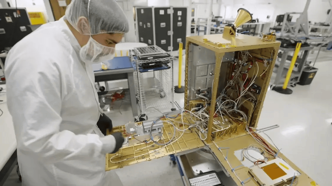 “地球人你好”:首个太空AI发回问候 英伟达H100“上天”