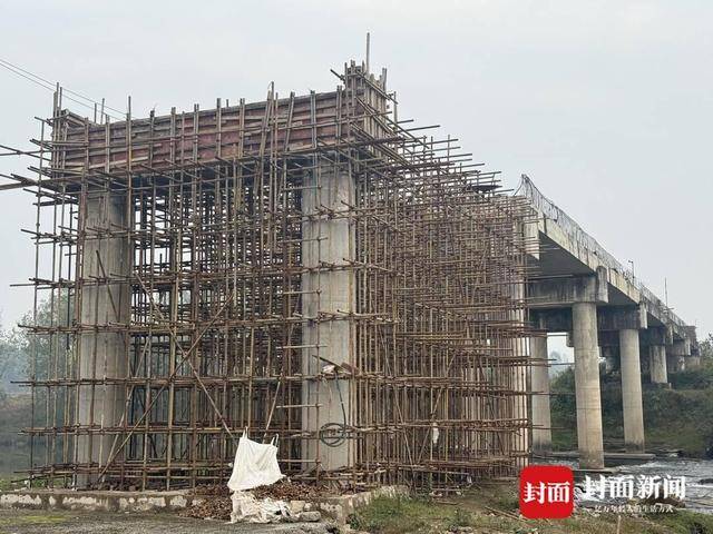 四川邻水县150米桥梁施工八年难以完工 官方:正补办环评手续(图3)