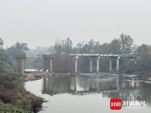 四川邻水县150米桥梁施工八年难以完工 官方:正补办环评手续(图1)