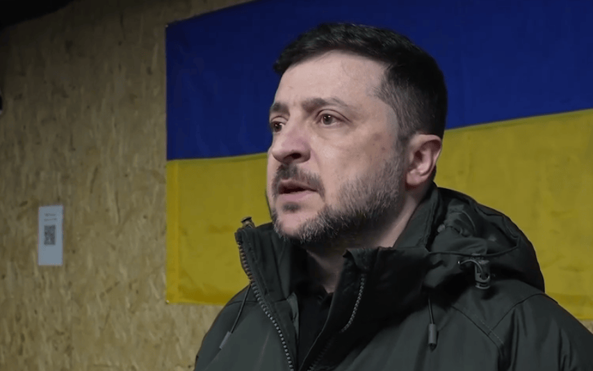 泽连斯基视察库皮扬斯克前线!俄军补给线被切断,此前格拉西莫夫称该地已被俄军控制!乌称敖德萨遭俄袭击 泽连斯基视察库皮扬斯克前线!俄军补给线被切断,此前格拉西莫夫称该地已被俄军控制!乌称敖德萨遭俄袭击