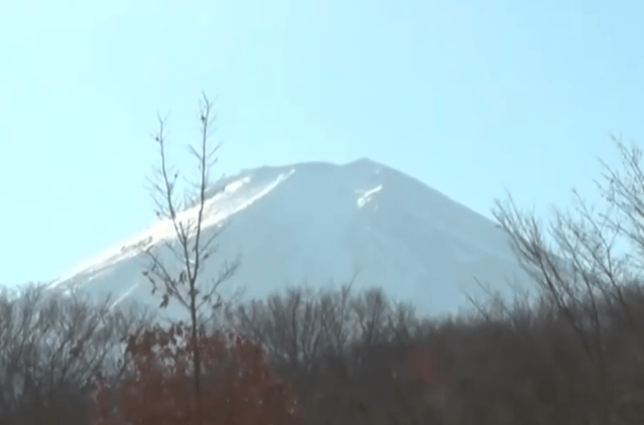 已沉睡300多年的富士山，近期被监测到周边地质活动频繁，能量堆积已到极限？