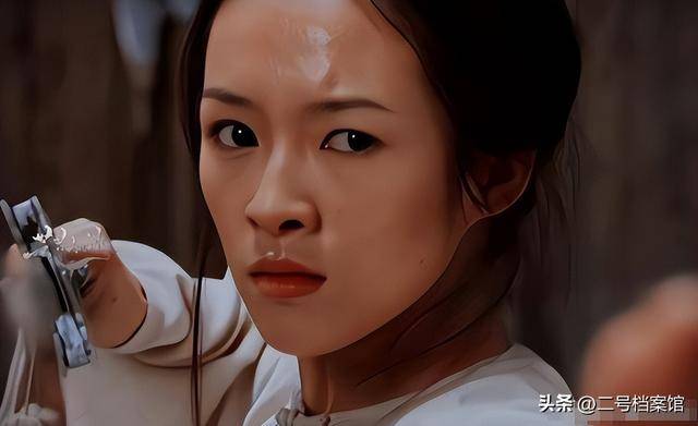 12月还没过，46岁章子怡再次官宣喜讯，离婚前说的话她做到了