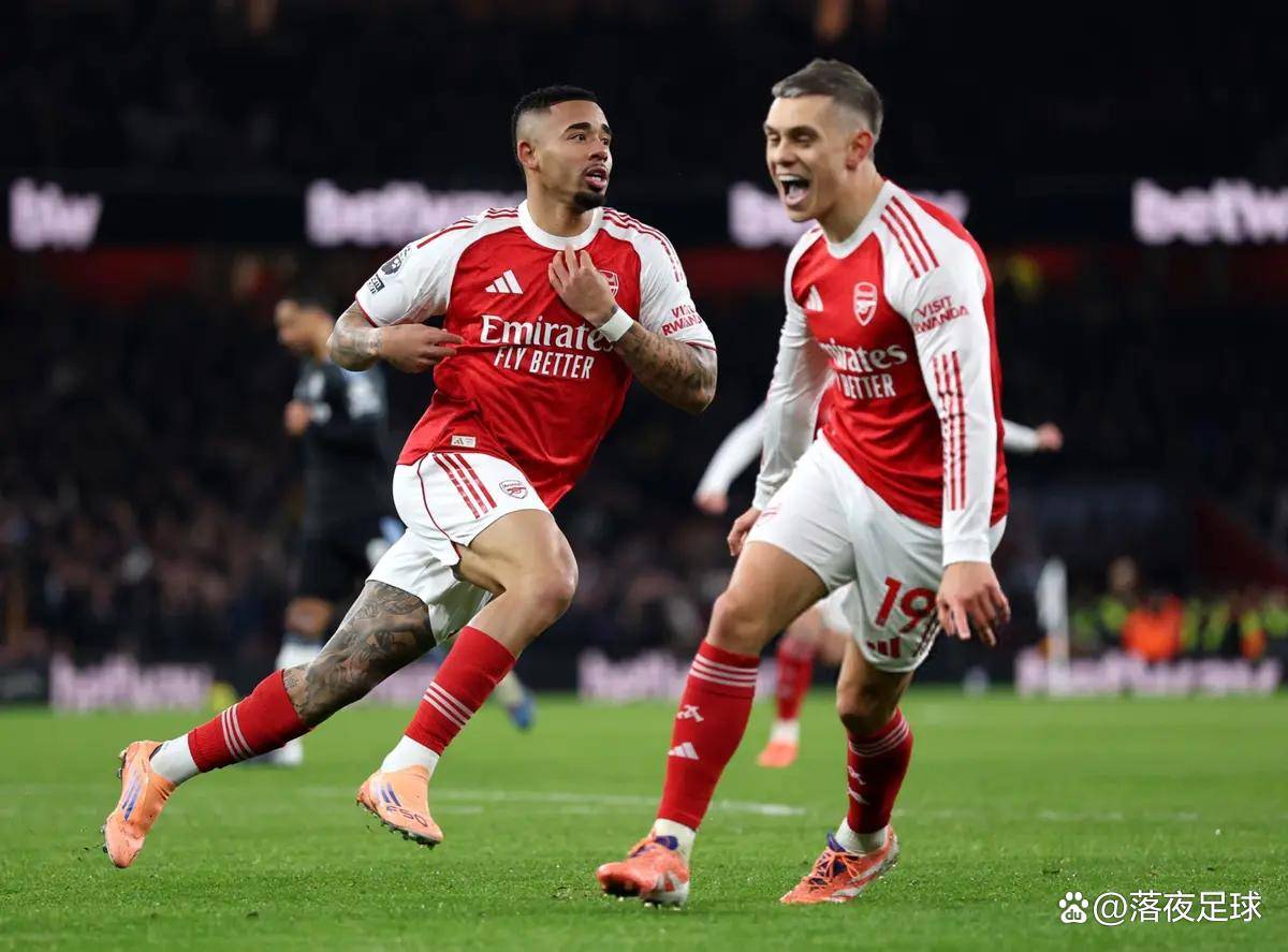 从“掉链子”到“拆链子”：阿森纳大胜维拉，捅破争冠最后一层心理窗户纸