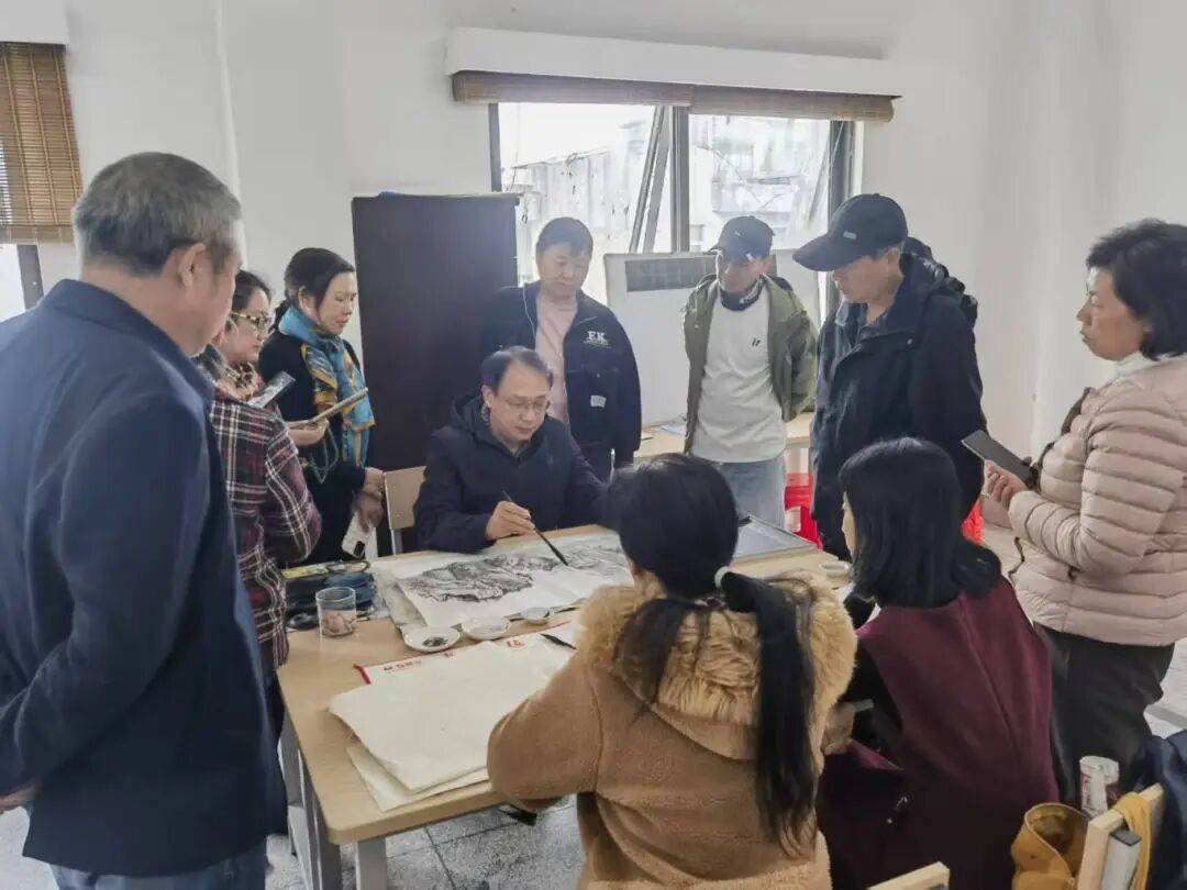 加大书画培训力度 促进全民艺术普及——2025年第四期免费开放书画培训剪影