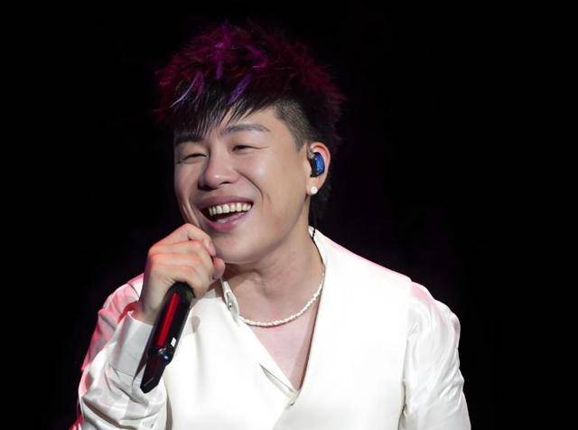 2026跨年晚会名单出炉，把卫视和央视放一起看，差别就出来了