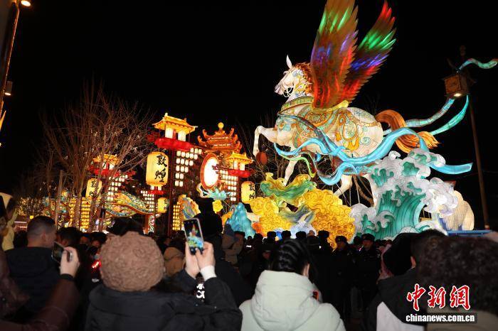 敦煌2026灯会开启丝路光影盛宴