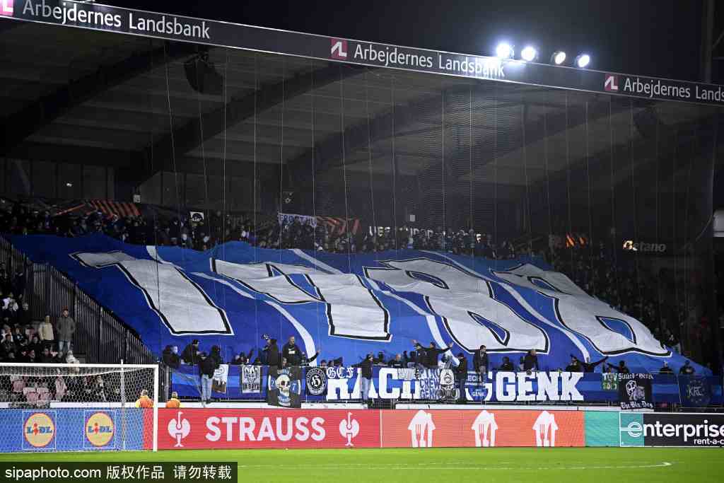 囧！还有这一幕？张稀哲曾在亚冠赛场上放倒现任国安主帅蒙哥马利