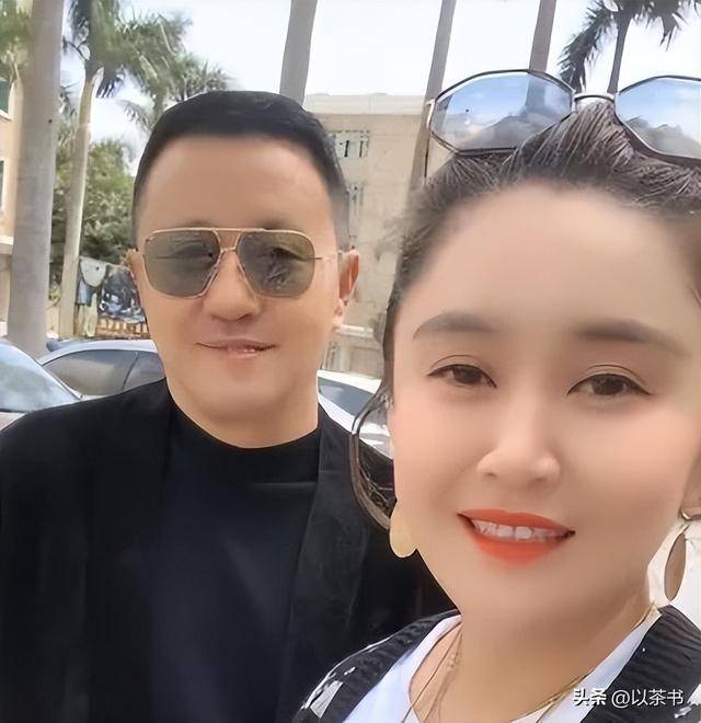 61岁王小宝现状：住300平豪宅领4815退休金，和闫学晶追求不一样