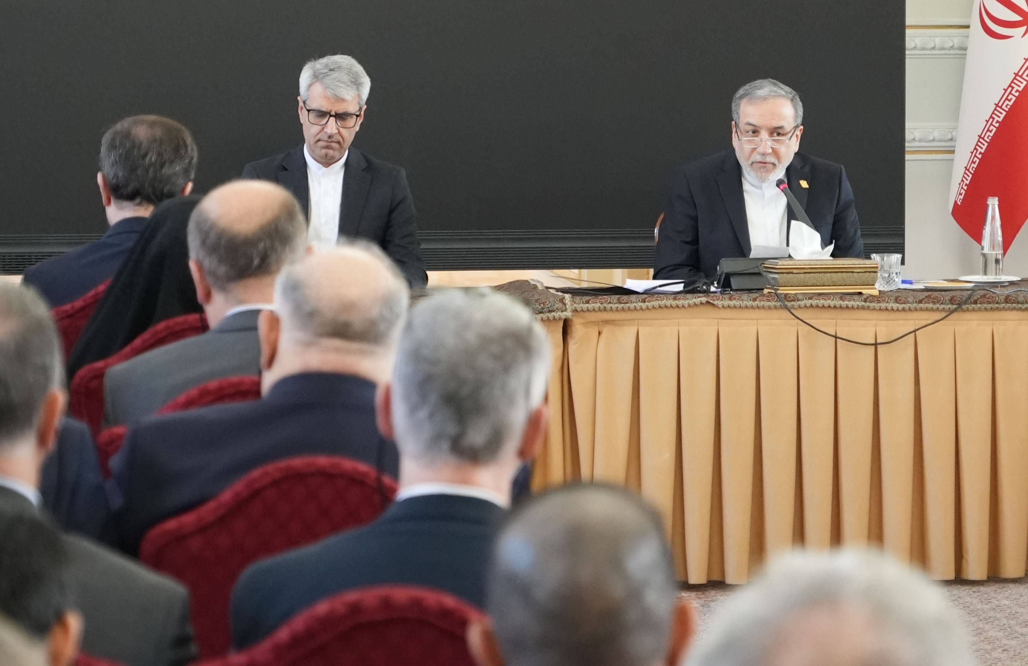 美国会对伊朗动武吗？新华社分析_搜狐网