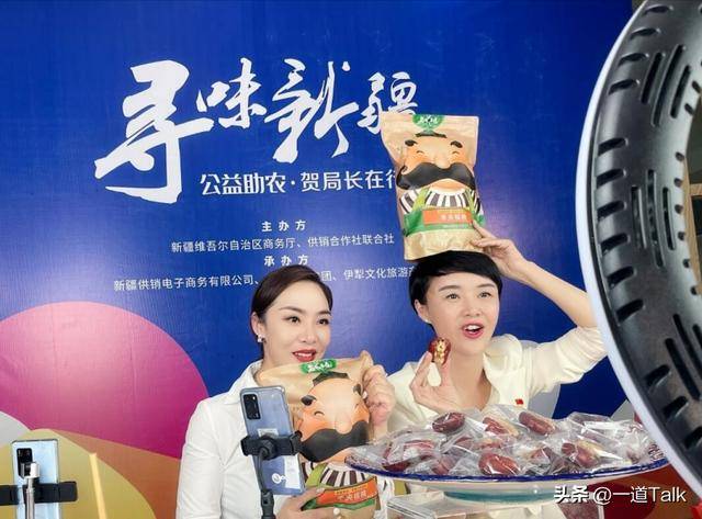 贺娇龙葬礼现场曝光！车队排出数公里 花店被买空 丈夫强忍悲痛送别