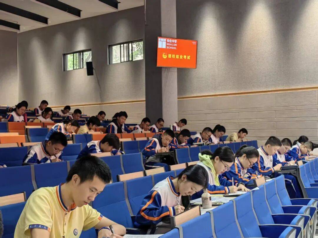 赓续红色血脉 激扬青春使命